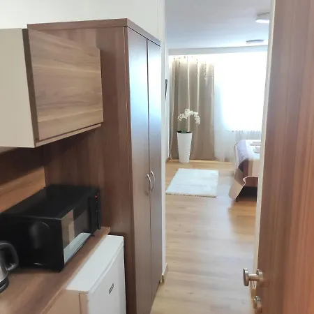 Wx 3* Bratislava