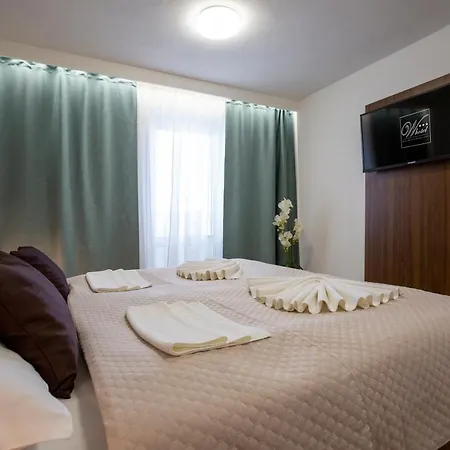 Wx Hotel 3*