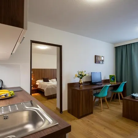 Wx Hotel
