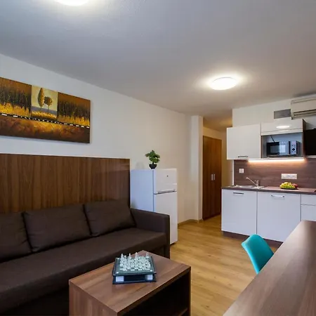 Wx Hotel 3* Bratislava