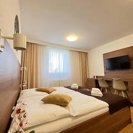 Wx Hotel 3* Bratislava