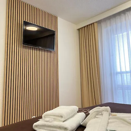 Wx Hotel
